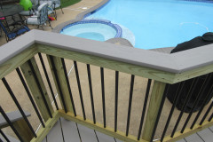 Manassas, VA deck with Wolf Harbor Grey decking