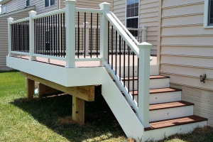 Decking in Trex Select Saddle. Railing in Trex Transcends in Woodbridge, VA