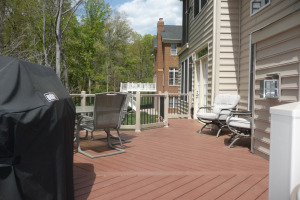 Azek Rosewood decking & Fairway Khaki Railing - Springfield, VA 