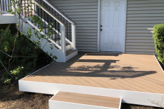 Wolf Amberwood deck with Trex Transcends railing - Herndon, VA