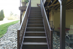 Deck in Trex Transcend Spice Rum & Trex Reveal railing- Chantilly, VA