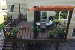 Deck in Trex Transcend Spice Rum & Trex Reveal railing- Chantilly, VA