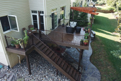 Deck in Trex Transcend Spice Rum & Trex Reveal railing- Chantilly, VA