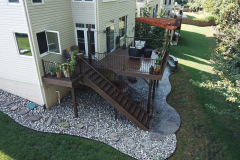 Deck in Trex Transcend Spice Rum & Trex Reveal railing- Chantilly, VA