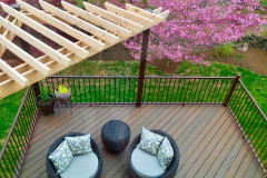 Deck in Trex Transcend Spice Rum & Trex Reveal railing- Chantilly, VA